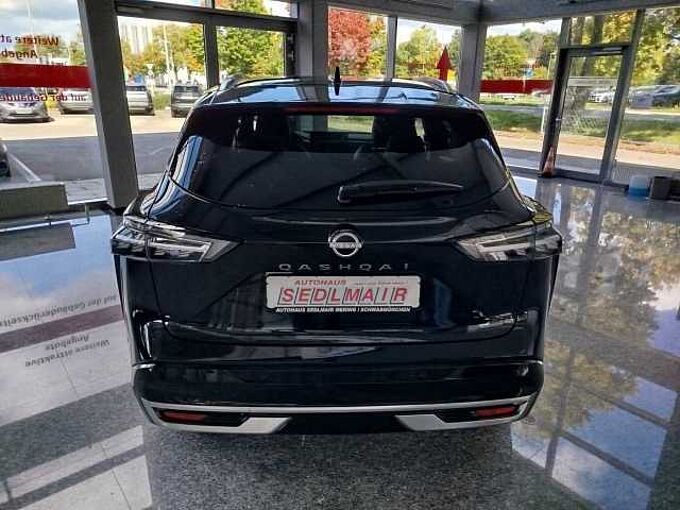 Nissan Qashqai 1.3 DIG-T MHEV TEKNA+ *PANO/BOSE/20ZOLL*