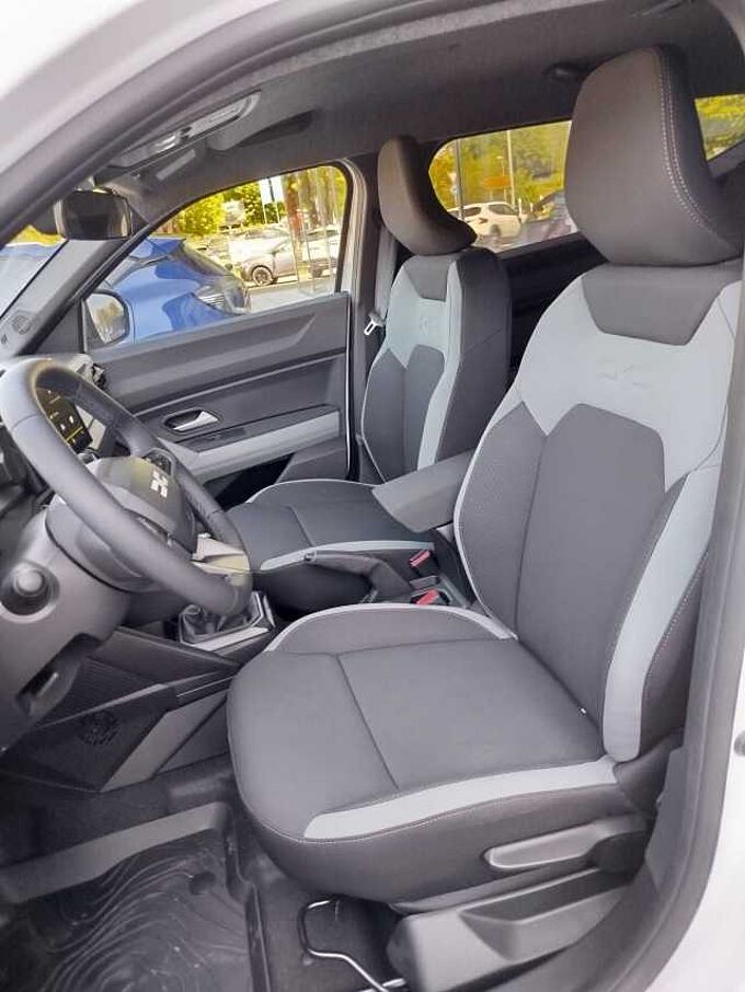 Dacia Duster Extreme TCe 130 4x4/AHK,NAVI/SHZ*Technik&Citypaket*