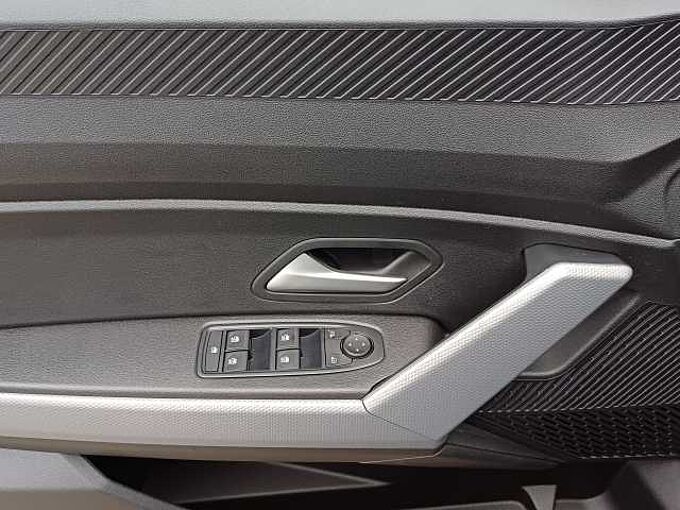 Dacia Duster TCe 130 4x4 Expression/AHK/Winterpaket/SITZHEIZUNG/KAMERA