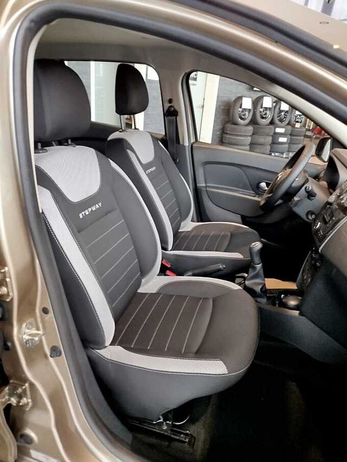 Dacia Sandero Stepway 1.0 Ambiance WENIG KM/8-FACH BEREIFT