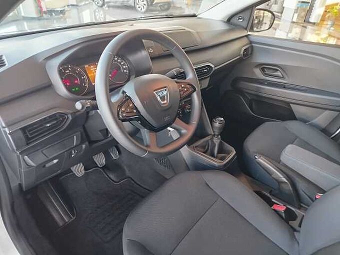 Dacia Sandero SCe 65 Essential KLIMA/DAB/FREISPRECH/LED