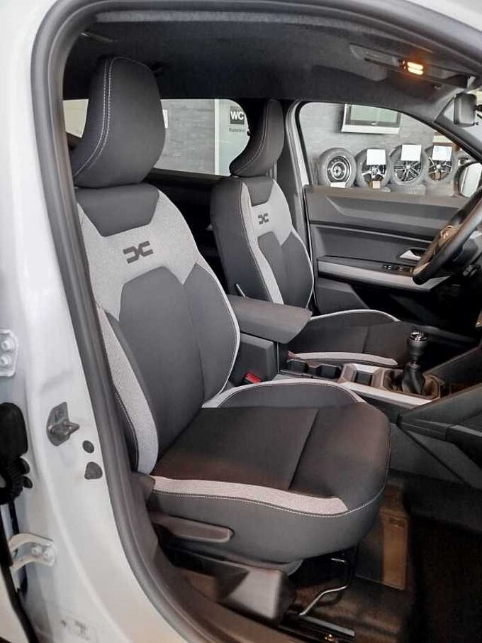 Dacia Duster Journey mild Hybrid 140 AHK/Winter+Paket