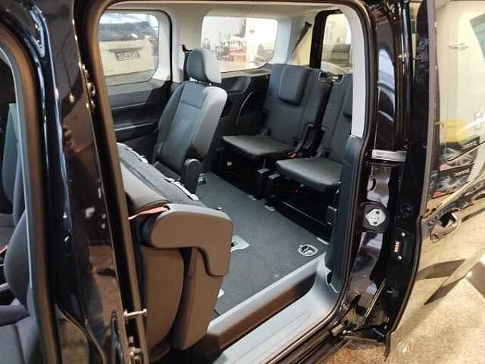 Volkswagen Caddy Maxi Family 1.5 TSI DSG AHK/7SITZE/KAMERA