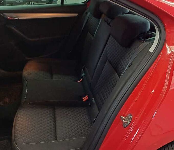 SKODA Octavia Drive TSI 7-Gang Automatik, Navi, Sitzheiz.