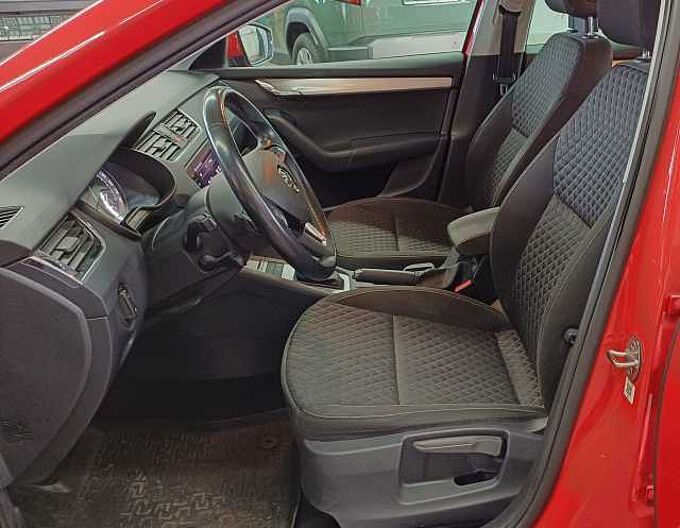 SKODA Octavia Drive TSI 7-Gang Automatik, Navi, Sitzheiz.