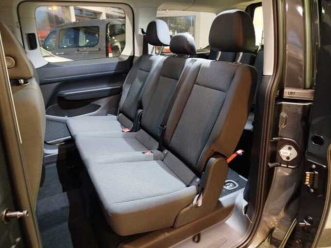 Volkswagen Caddy Maxi Family 1.5 TSI DSG AHK/7SITZE/KAMERA