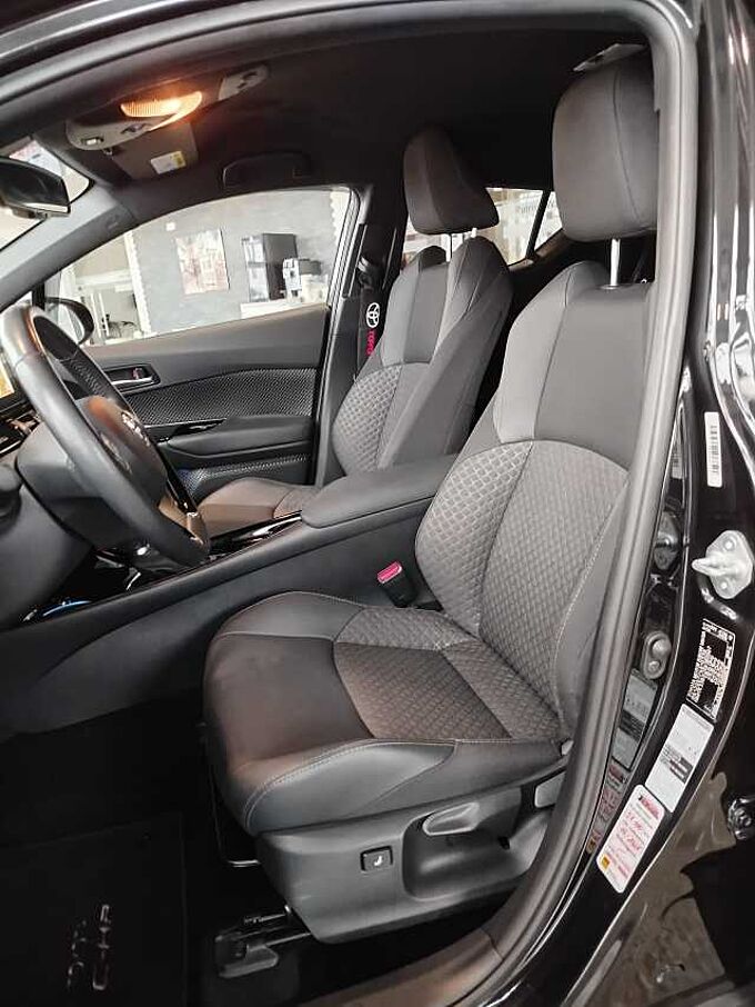 Toyota C-HR 1.8 Hybrid Team-D NAVI/KAMERA/SHZ/LHZ