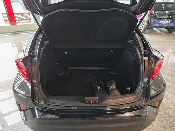 Toyota C-HR 1.8 Hybrid Team-D NAVI/KAMERA/SHZ/LHZ