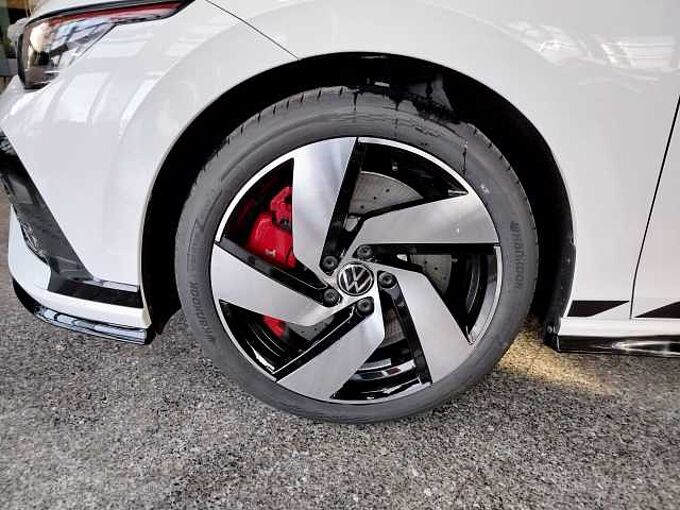 Volkswagen Golf VIII GTI CLUBSPORT 2.0 TSI DSG *SOFORT!*