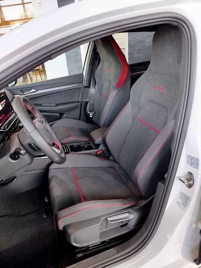 Volkswagen Golf VIII GTI CLUBSPORT 2.0 TSI DSG *SOFORT!*