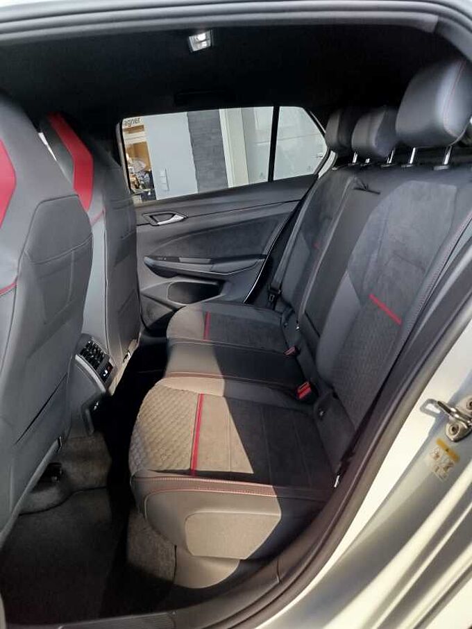 Volkswagen Golf VIII GTI CLUBSPORT 2.0 TSI DSG *SOFORT!*