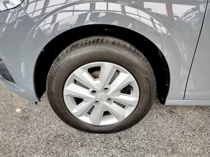 Dacia Sandero TCe 90 Expression AHK/PDC/KLIMA/CARPLAY