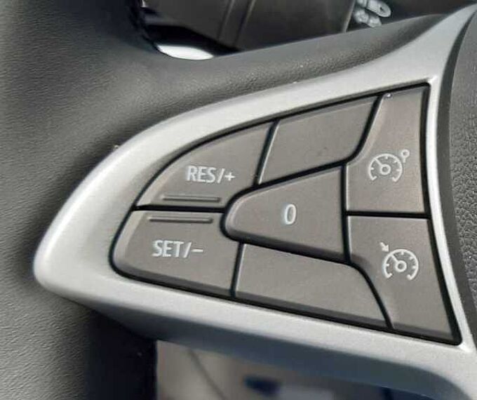 Dacia Jogger Hybrid 140 Extreme 7-Sitzer AHK/PDC/SHZ/KAM