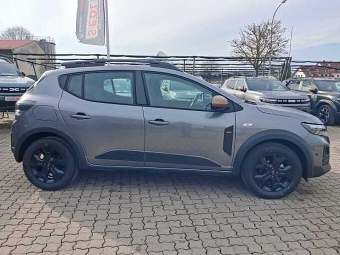 Dacia Sandero Stepway Extreme TCe 110 Winter-Technik-Drivingpaket