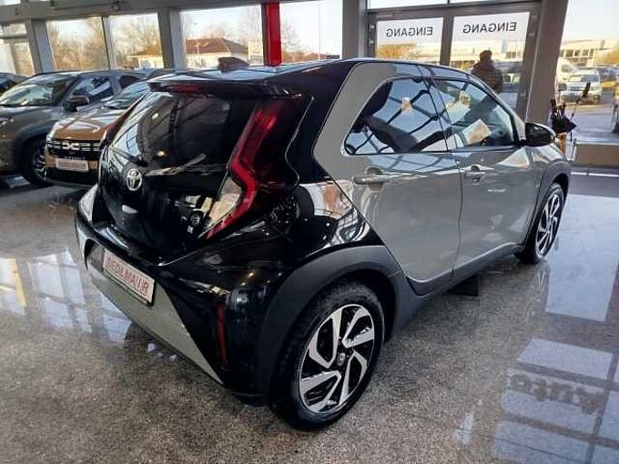 Toyota Aygo X Teamplayer *KAMERA/SHZ/CARPLAY*