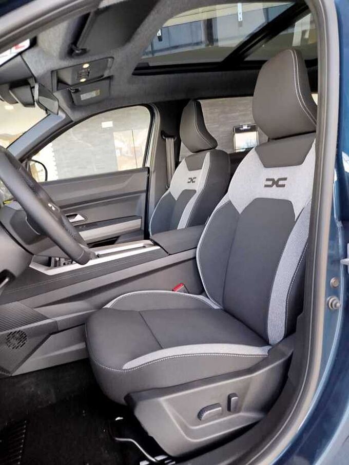 Dacia Bigster Journey Hybrid 155 /WINTER+/CITY/PANO/19ZOLL