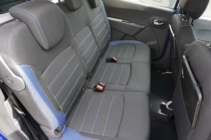 Dacia Lodgy Stepway TCe 130 7-Sitze, Navi, AHK, SHZ