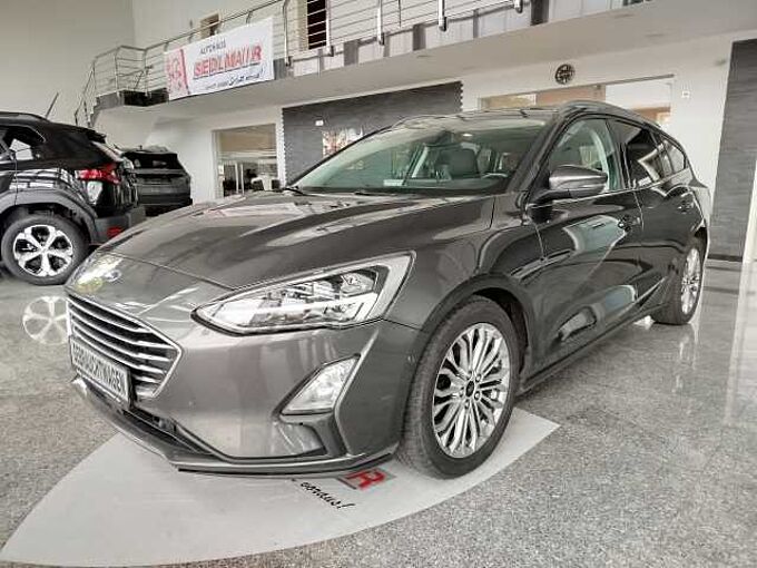 Ford Focus Turnier Titanium 2.0 Automatik *PANO/AHK/SOUND*