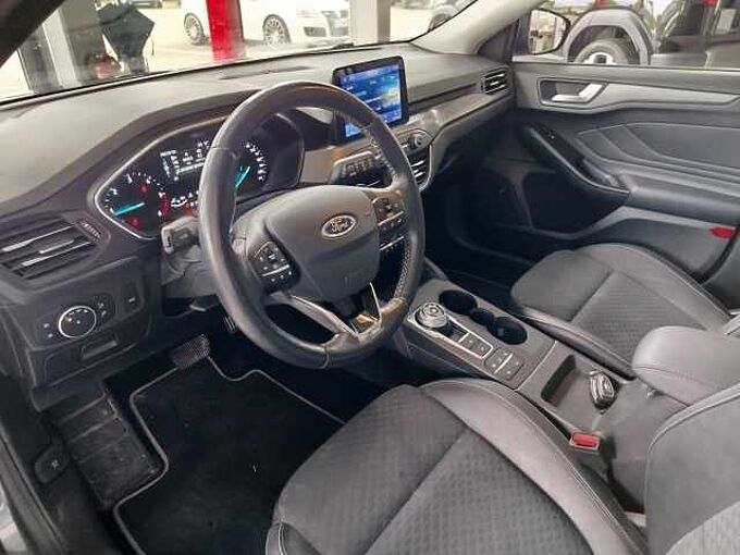Ford Focus Turnier Titanium 2.0 Automatik *PANO/AHK/SOUND*