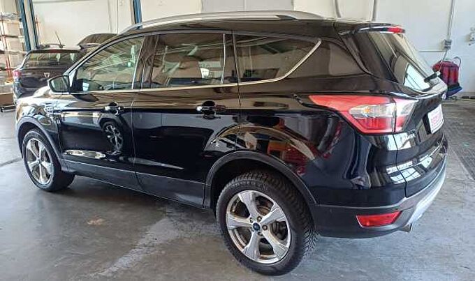Ford Kuga Black & Silver 4x4 Autom. Navi, WiPa, Pano