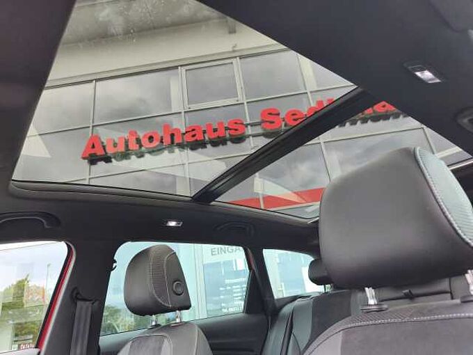 SEAT Leon ST Cupra 300 4Drive DSG PANO/KEYLESS/BEATS