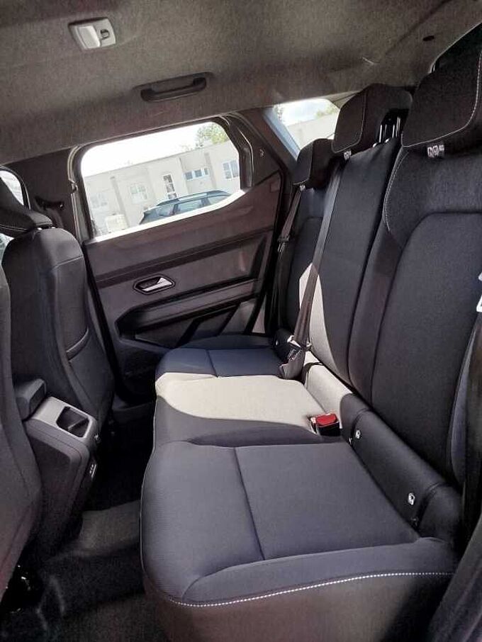 Dacia Duster Expression hybrid-G 150 4x4 AHK/Winterpaket