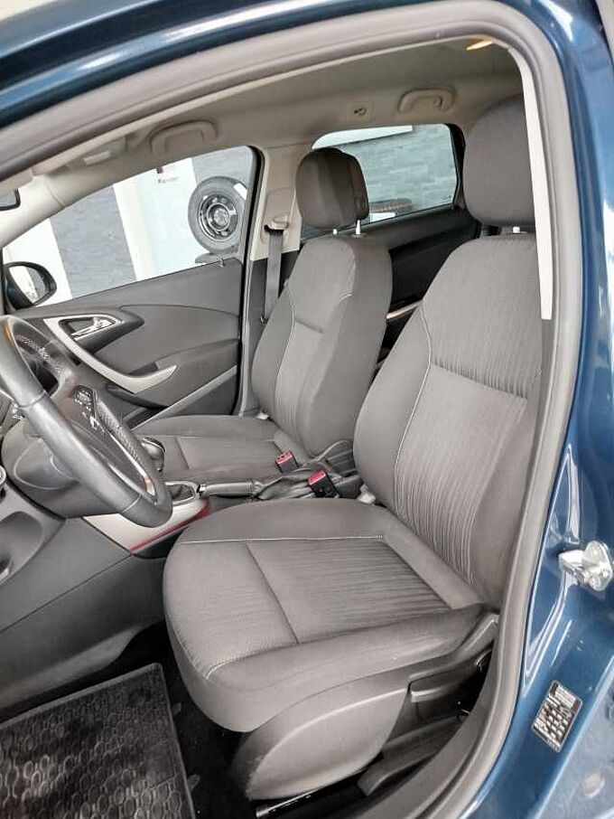 Opel Astra J Sports Tourer 1.7 CDTI 