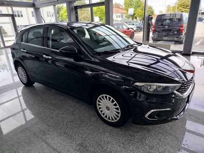 Fiat Tipo 1.4 T-Jet *KAMERA/KLIMAAUTOMATIK*