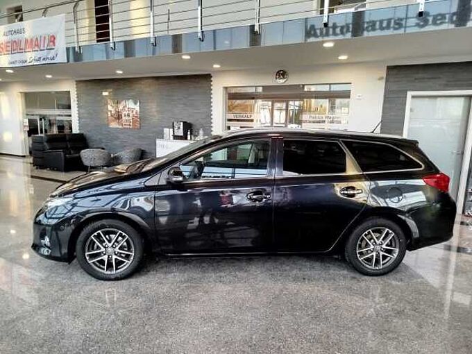 Toyota Auris Touring Sports 1.6 Edition/NAVI/SHZ/KAMERA