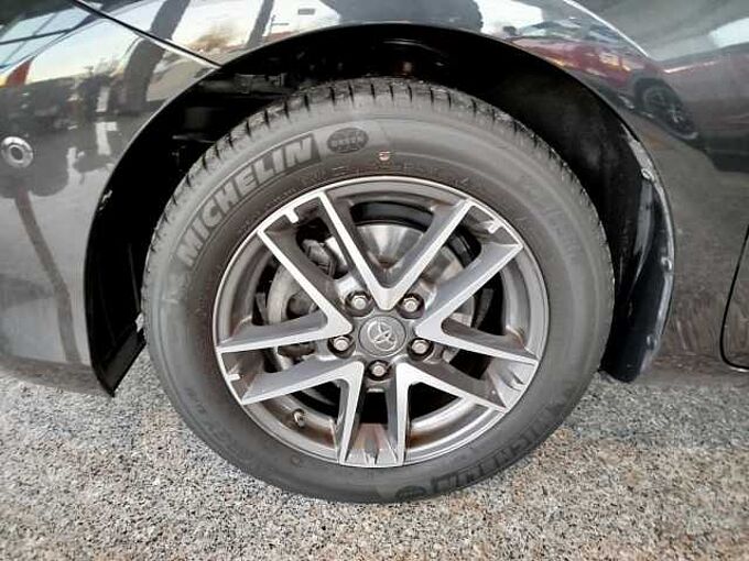 Toyota Auris Touring Sports 1.6 Edition/NAVI/SHZ/KAMERA