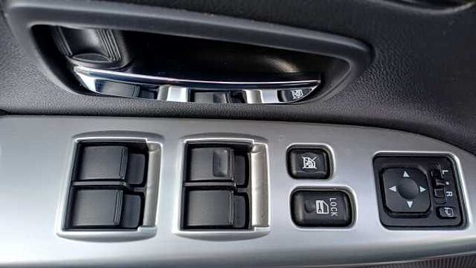 Mitsubishi ASX 4x4/Autom./AHK/ PDC vo.+ hi./Kamera
