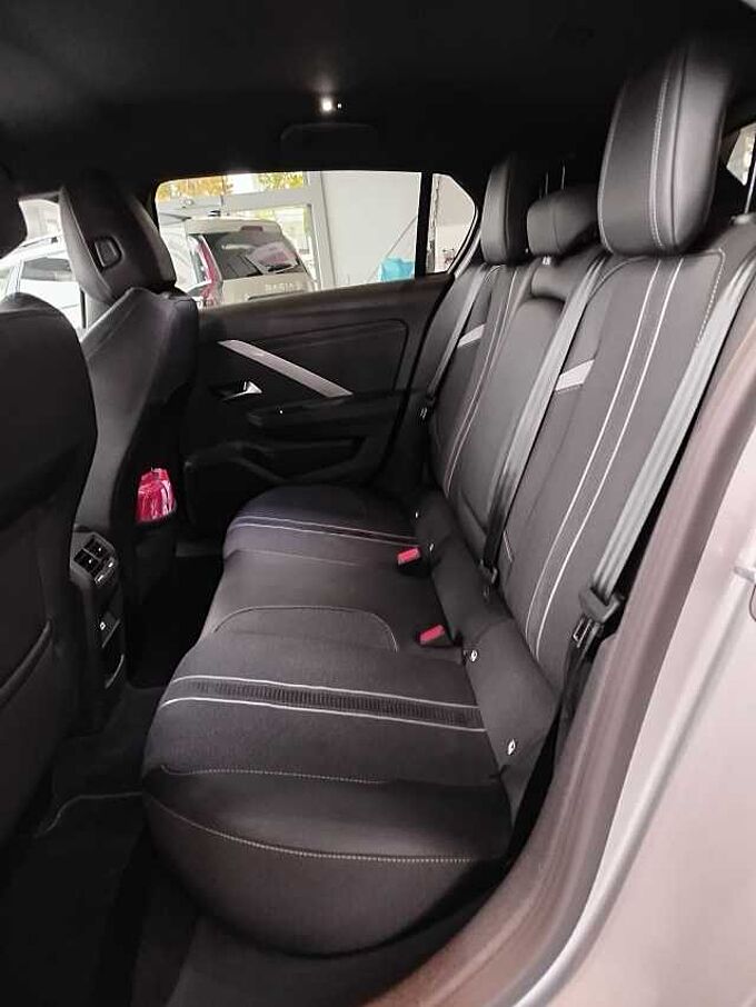 Opel Astra 1.2 Turbo GS-LINE *NAVI/LED/360&deg;KAMERA*
