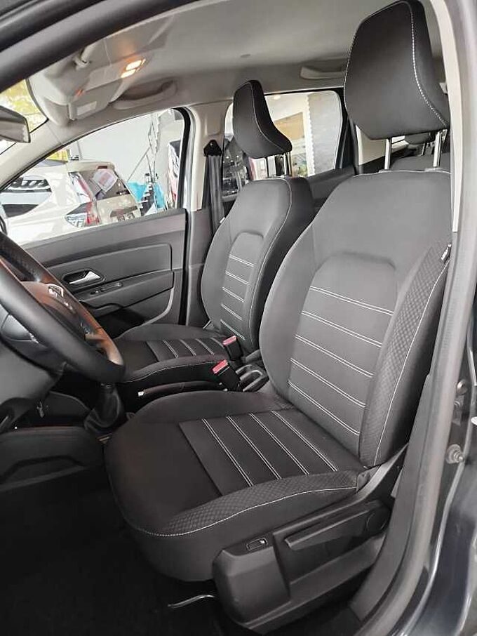 Dacia Duster TCe 130 Comfort *AHK/SHZ/KLIMA/LED*