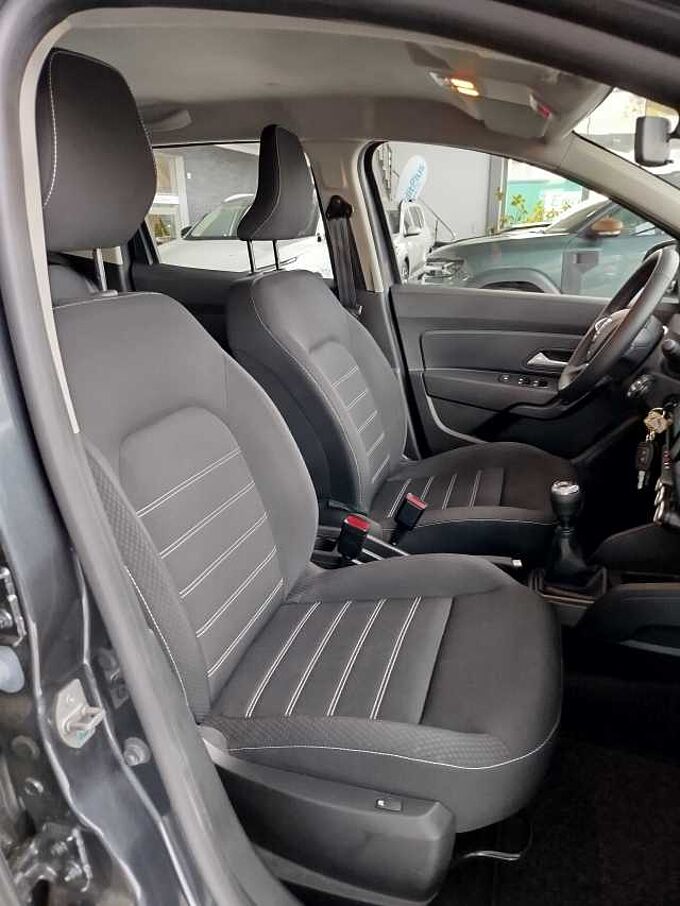 Dacia Duster TCe 130 Comfort *AHK/SHZ/KLIMA/LED*
