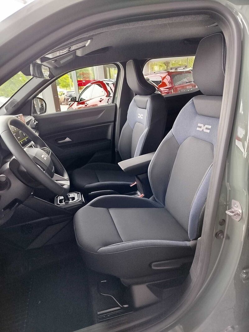 Dacia Duster Expression Hybrid 140 *SHZ/NAVI*