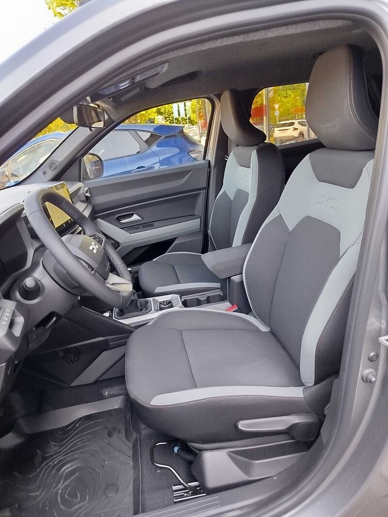 Dacia Duster 1.2 TCe 130 Mild-Hybrid Extreme 4x4/AHK/Winter+City+Technik-Paket