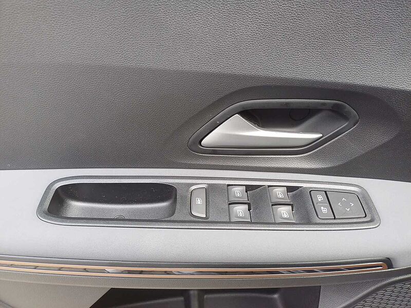 Dacia Jogger 1.6 HYBRID 140 Extreme+ 7-Sitzer/NAVI/SITZHEIZUNG/KAMERA