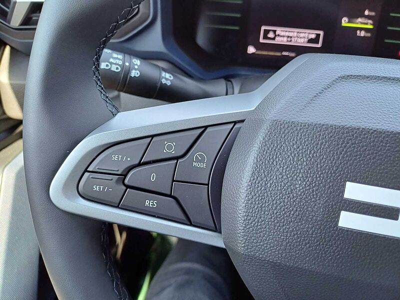 Dacia Duster Journey TCe 130 4x4, Navi, Winter+Technik+. Citypaket