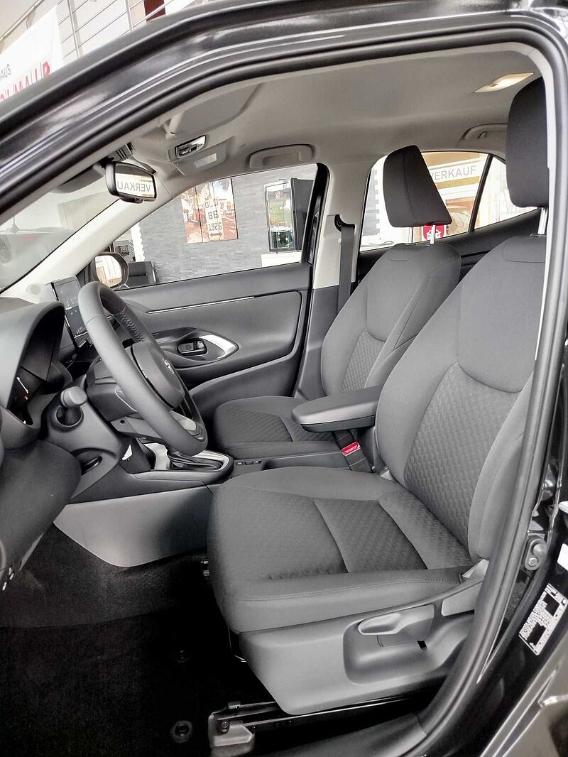 Toyota Yaris Cross Hybrid Active SHZ/LHZ/KAMERA/SOFORT!