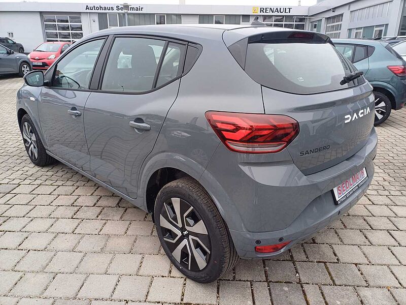 Dacia Sandero Expression TCe 90/Navi/Kamera/PDC vo. + hi.