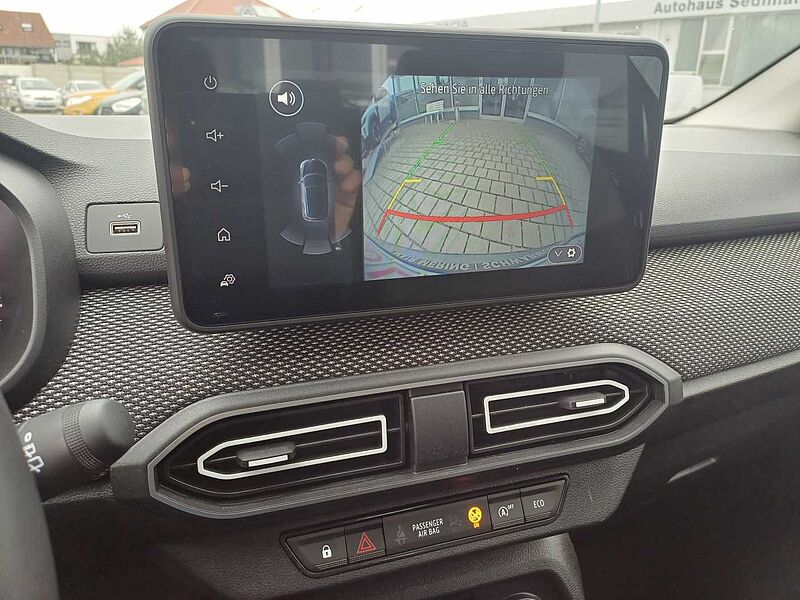 Dacia Sandero Expression TCe 90/Navi/Kamera/PDC vo. + hi.