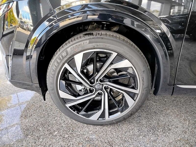 Nissan Qashqai 1.3 DIG-T MHEV TEKNA+ *PANO/BOSE/20ZOLL*