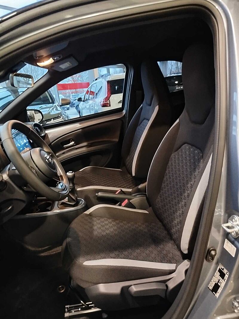 Toyota Aygo X Teamplayer KAMERA/SHZ/CARPLAY