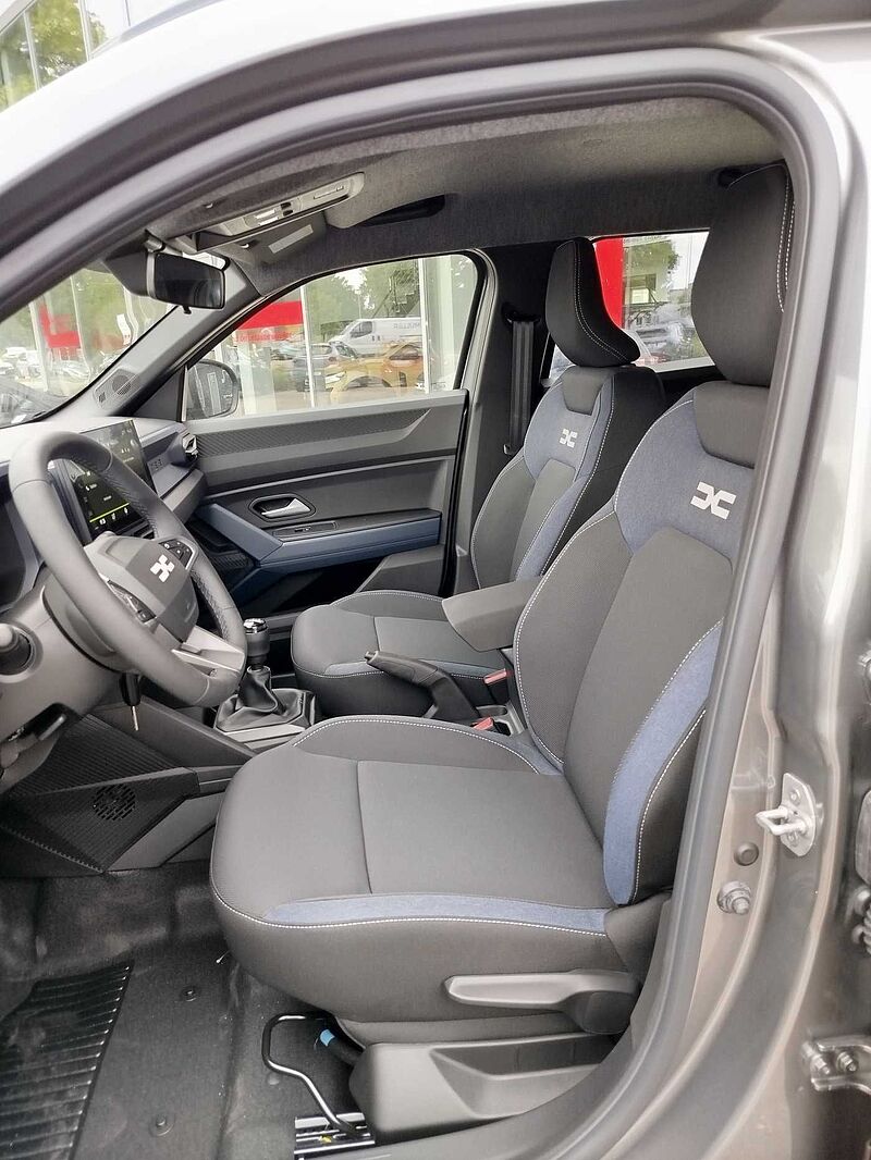 Dacia Duster TCe 130 4x4 Expression *WINTERPAKET*