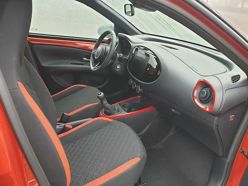 Toyota Aygo X Teamplayer KAMERA/SHZ/CARPLAY