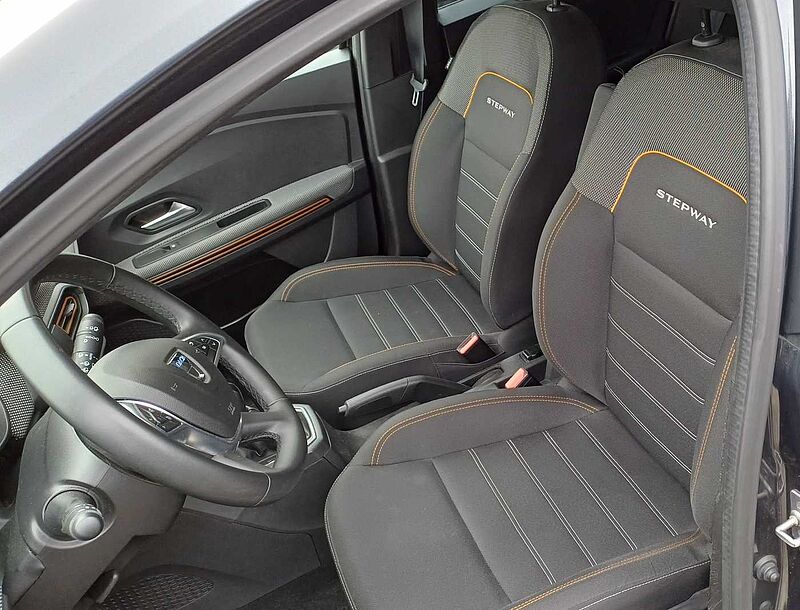 Dacia Sandero Stepway Comfort TCe 90 Automatik, AHK, v. Extras