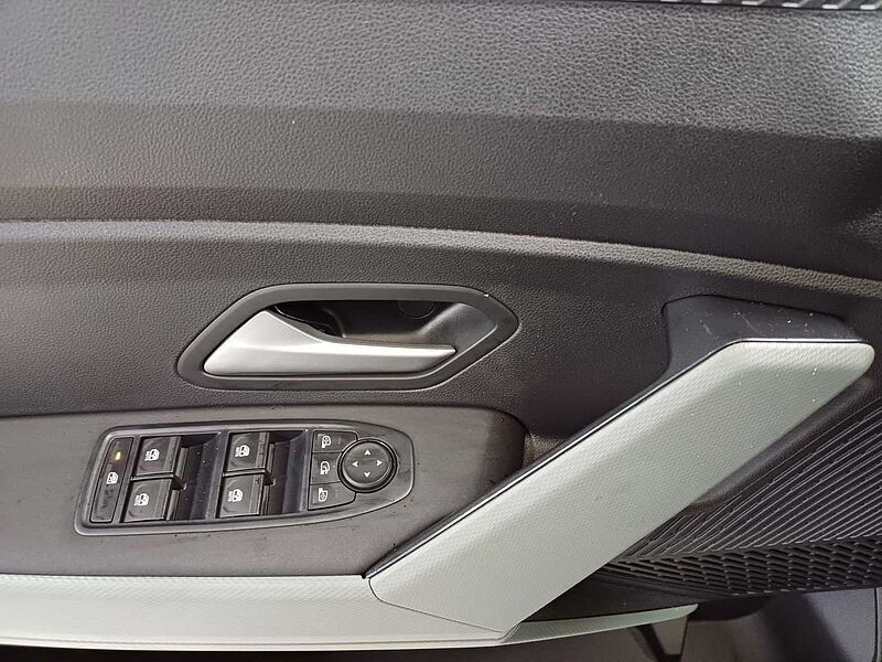 Dacia Duster Extreme TCe 130 AHK, WINTERPAKET+CITYPAKET+TECHNIKPAKET