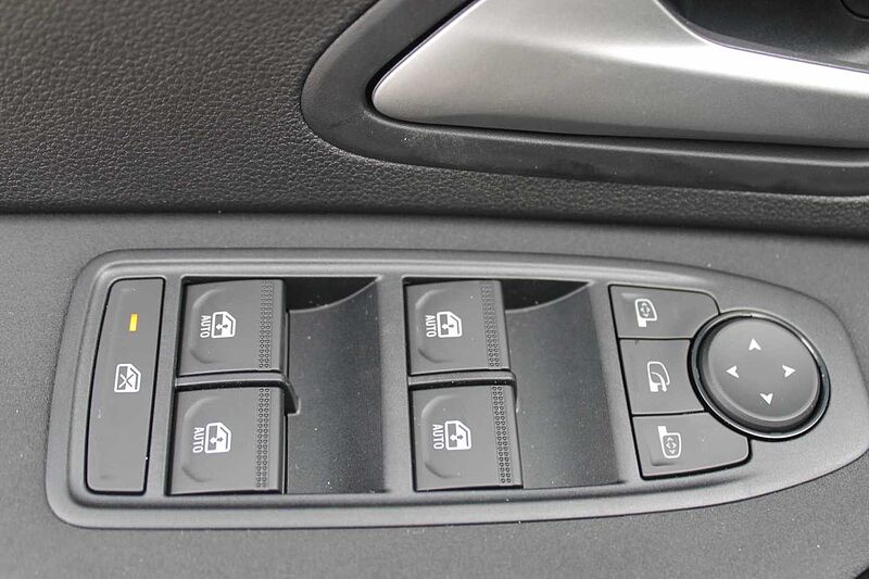 Dacia Duster TCe 130AHK, Extreme/Winter/City/Technik-Paket