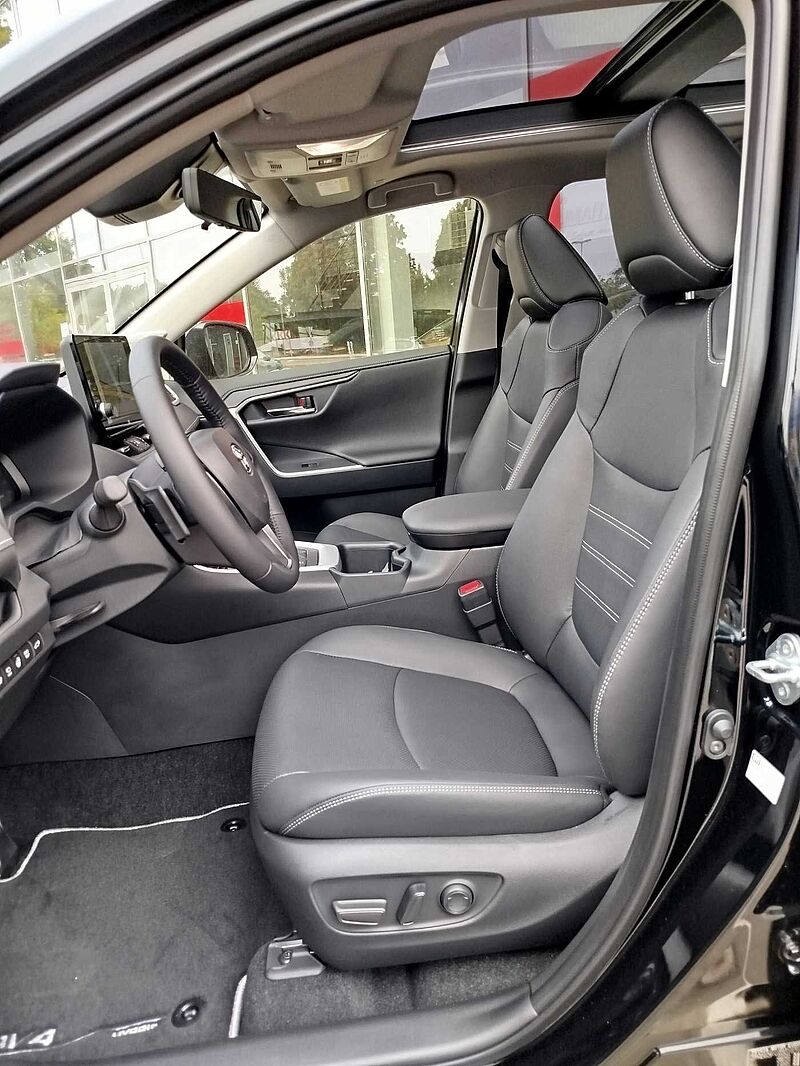 Toyota RAV4 2.5 Hybrid 4x4 Lounge/Executive *PANO-DACH*