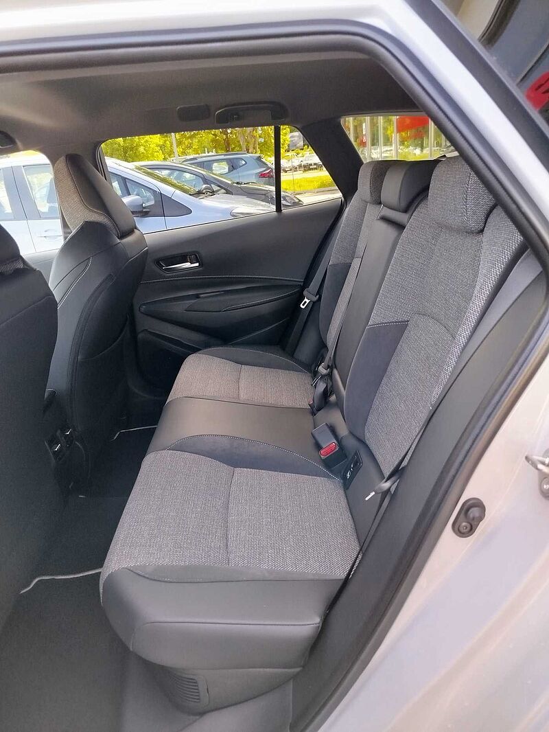 Toyota Corolla Touring Sports Hybrid Style SHZ/LHZ/KAMERA/PDC